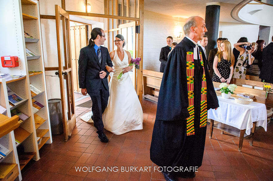 Hochzeits-Fotograf Bayern, Einzug der Braut