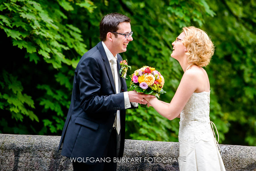 Hochzeitsfotograf München, Hochzeitsfoto aufnehmen mit Spaß in Schwabing