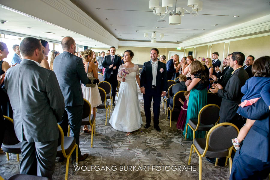 Fotograf München Hochzeit, Auszug des Brautpaars