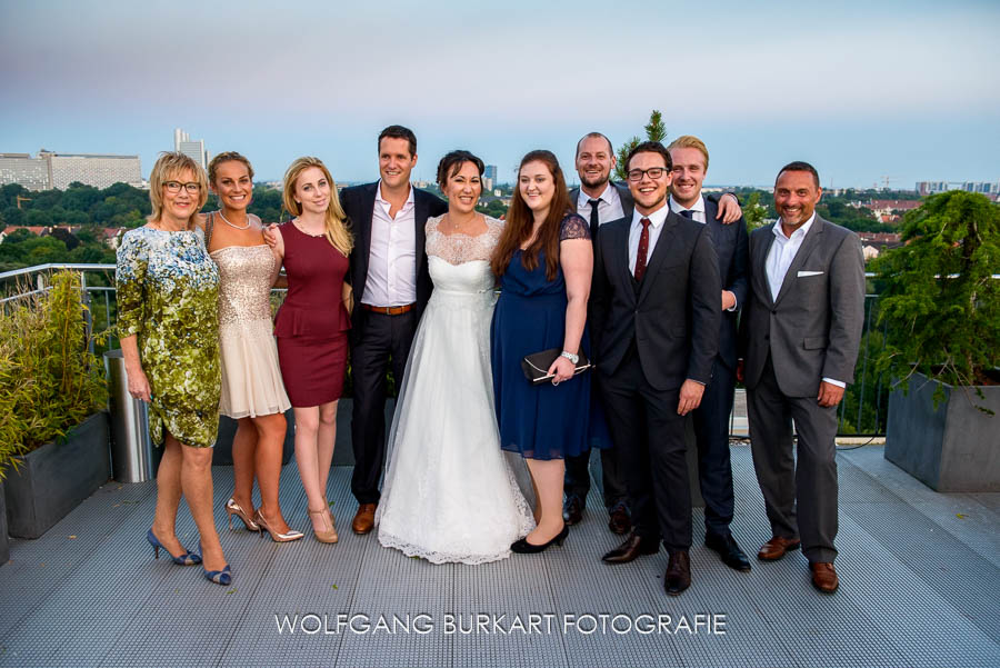 Hochzeits-Foto München, auf der Dachterrasse Hilton Hotel