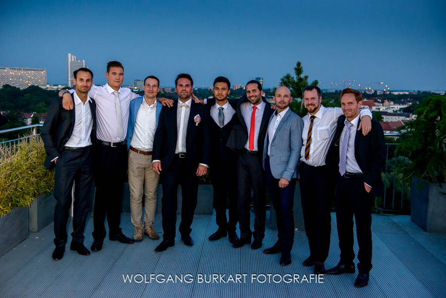 Hochzeits-Foto-Reportage München Haidhausen, Gruppenfoto mit Bräutigam