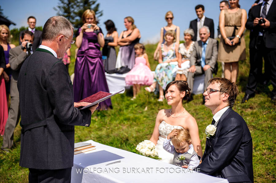 Hochzeit Fotograf Chiemsee, freie Trauung in den Bergen