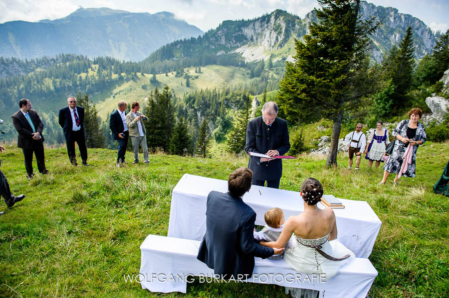 Hochzeit Fotograf Chiemsee, Trauung auf der Kampenwand