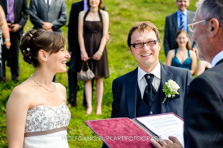 Hochzeit Fotograf Chiemsee, Brautpaar beim Ja-Wort