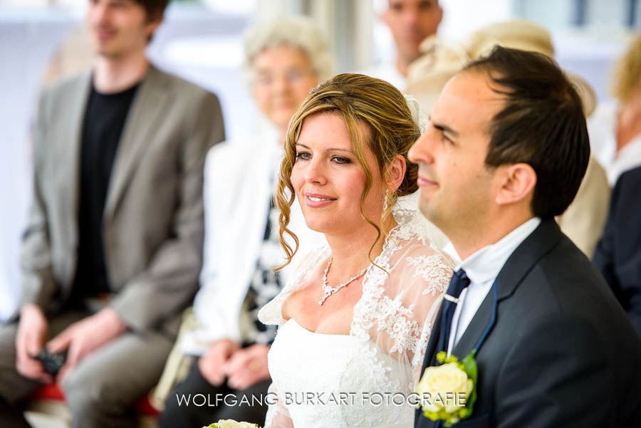 Hochzeitsfotograf aus München in Kitzbühel, Brautpaar bei der Trauung