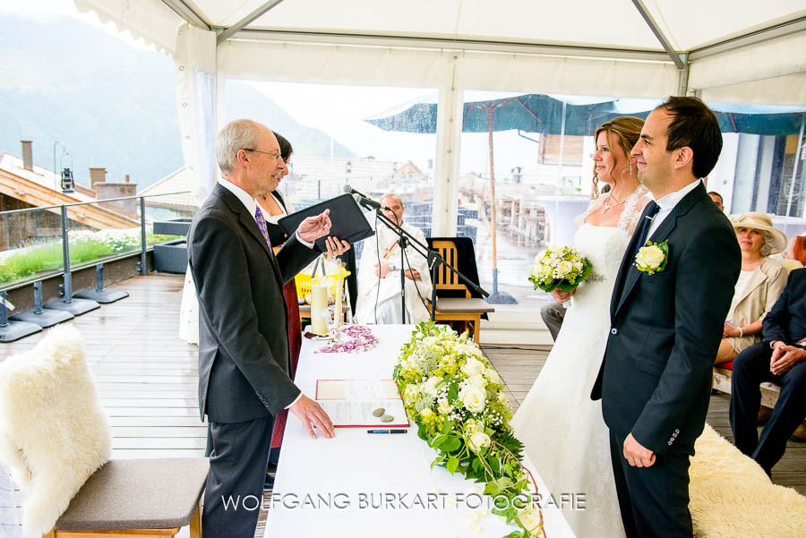 Hochzeitsfotograf aus München in Kitzbühel, freie standesamtliche Trauung