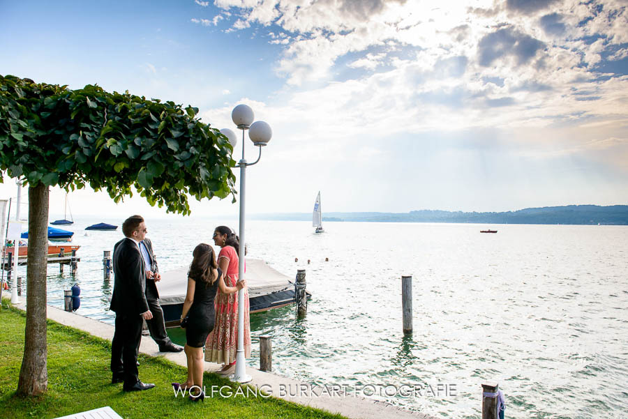 Hochzeit Fotograf Starnberg, Gäste beim Empfang am Starnberger See