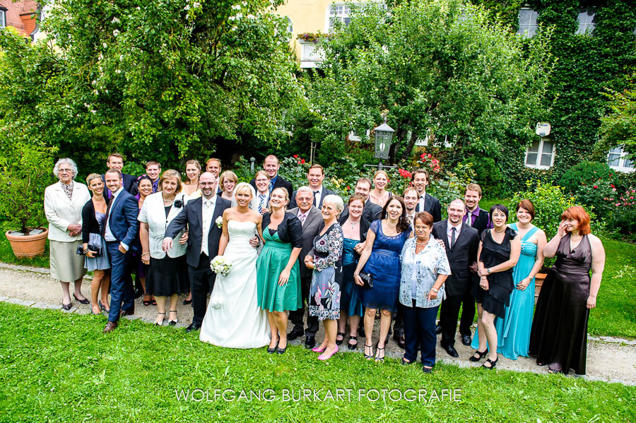 Hochzeits-Fotograf Bayern, Gruppenfoto in Neufarn bei Anzing