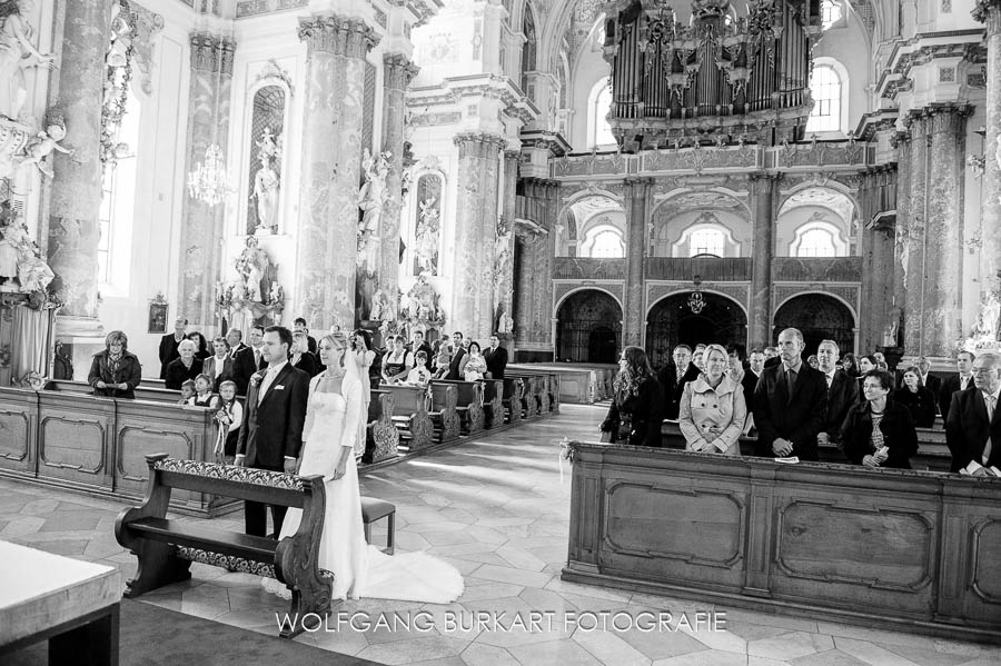 Hochzeitsfotografie Fürstenfeldbruck, schwarz-weiss Kirche