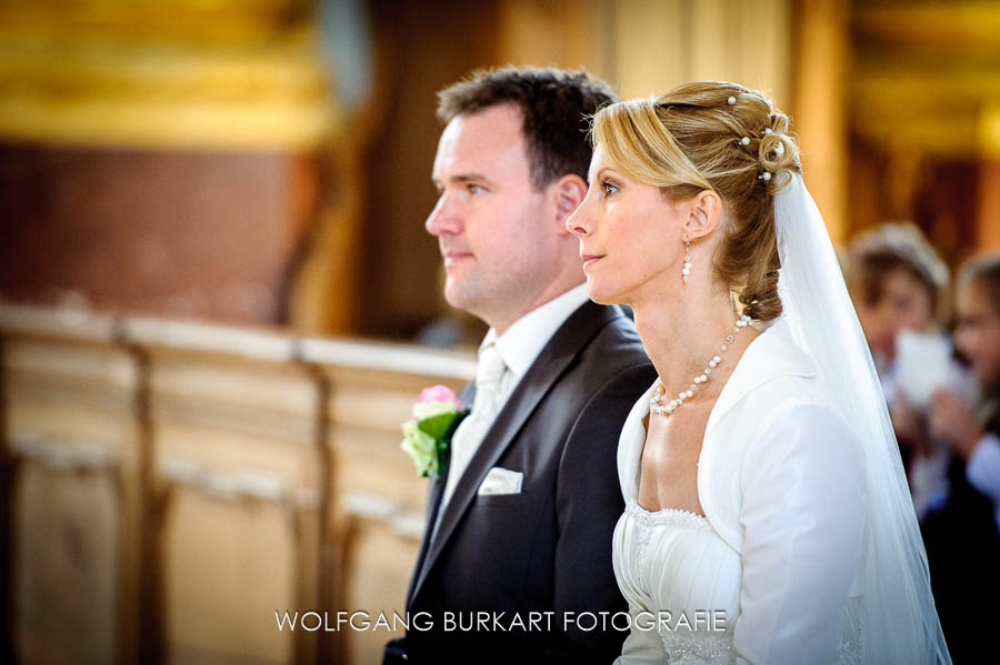 Hochzeitsfotografie Fürstenfeldbruck, Brautpaar während der Trauung