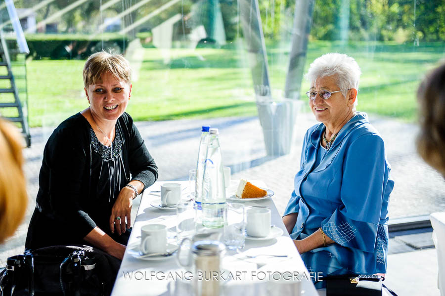 Hochzeitfotograf Foto-Reportage Fürstenfeldbruck, bei Kaffee und Kuchen