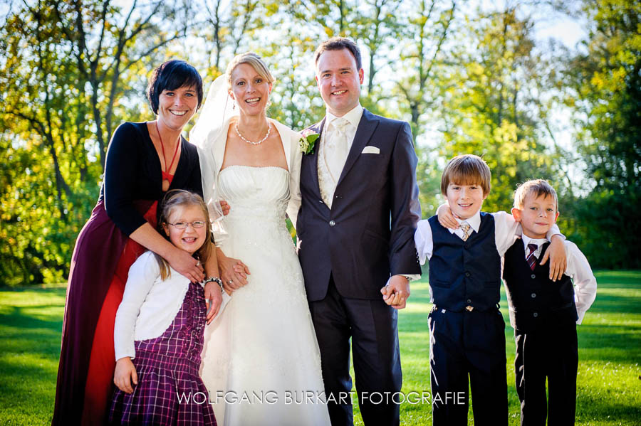 Hochzeit Foto-Reportage Fürstenfeldbruck, Gruppenfoto mit Gästen