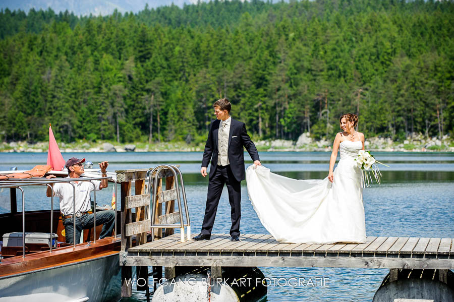 Hochzeitsfotograf München, Brautpaar-Foto am Eibsee