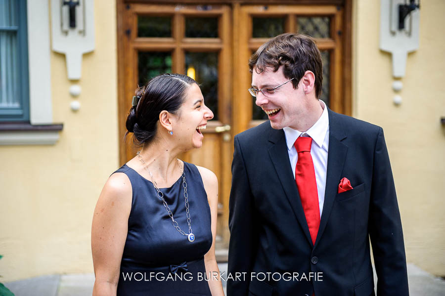 Hochzeits-Fotografie Muenchen, Bräutigam vor der Trauung