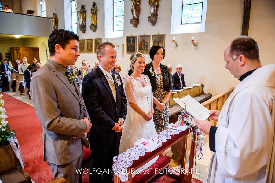 Hochzeit Fotograf München Pasing, Brautpaar mit Trauzeugen
