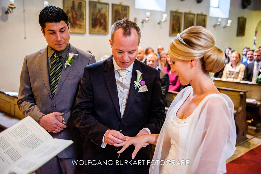 Hochzeit Foto-Reportage Pasing, kirchliche Trauung Ringwechsel Ringtausch