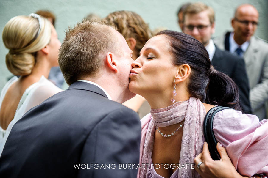 Hochzeit Foto-Reportage Pasing, Glückwünsche nach der Kirche