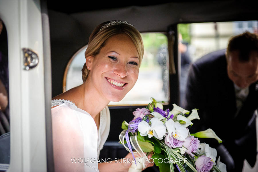 Hochzeit Foto-Reportage München, lachende Braut