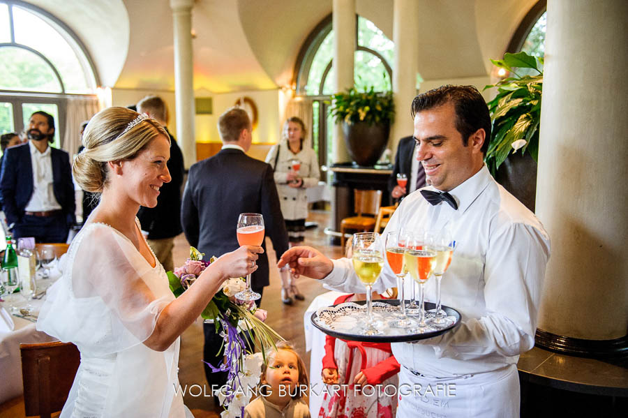 Hochzeitsfotograf Fotoreportage München Schwabing, Sektempfang