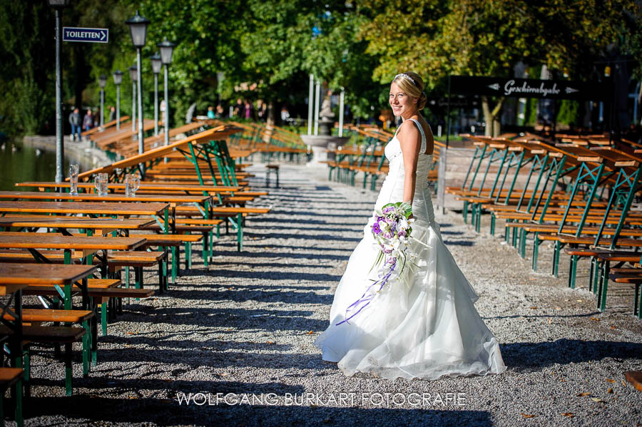 Hochzeits-Fotograf Bayern, Brautfoto im Biergarten